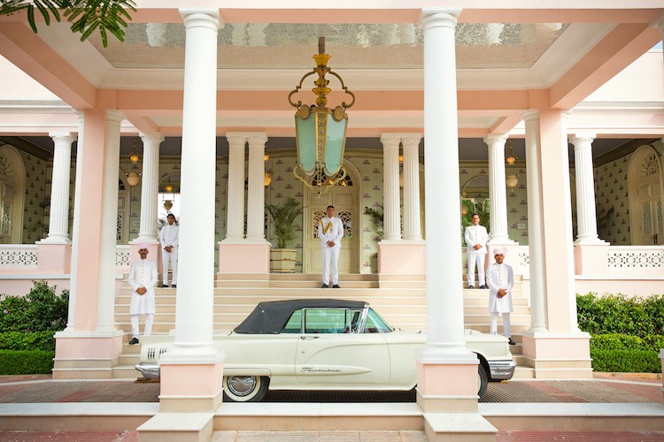  Find Your Paradise! Pengalaman Menjadi Maharaja dan Maharani di Sujan Rajmahal Palace