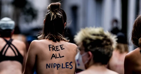  Free The Nipple, Setujukah Dengan Gerakan Feminist yang Kontroversial Ini?